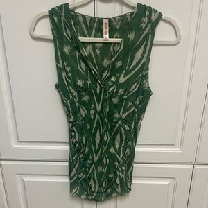 Sweet Pea by Stacy Frati Green Abstract Sleeveless Top